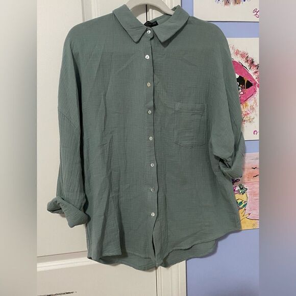 WHITE FOX
Long Sleeve Button-Up Top - Picture 3 of 8